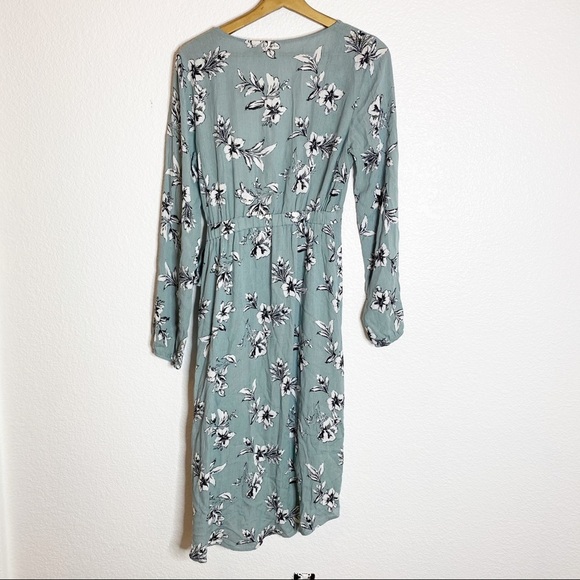 Buckle-  New Daytrip Floral Wrap Dress -M - Picture 6 of 6